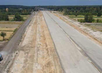 Półmetek FEnIKSa na polskich drogach