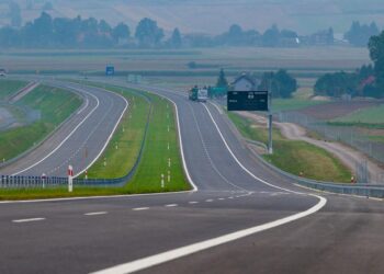 Raport o stanie technicznym nawierzchni sieci dróg krajowych