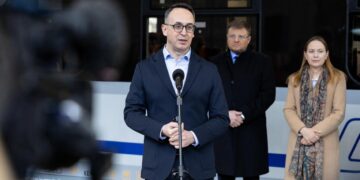 PKP Intercity z sześcioma nowymi wielofunkcyjnymi wagonami Combo